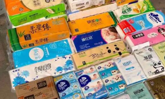 纸巾和袜子摆地摊，低成本高利润的赚钱选择