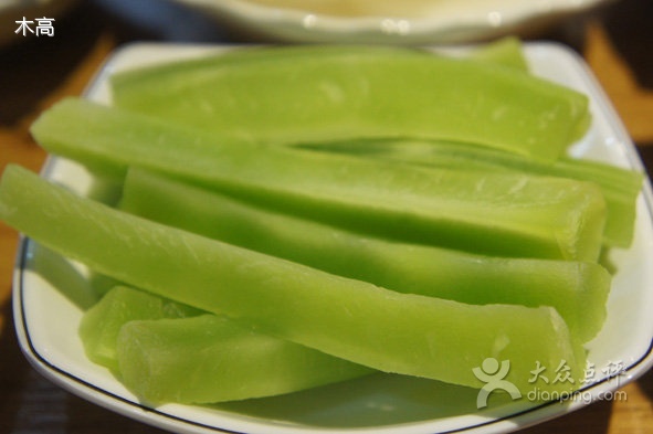 成都串天下新派串串：传承老味道，打造特色餐饮品牌