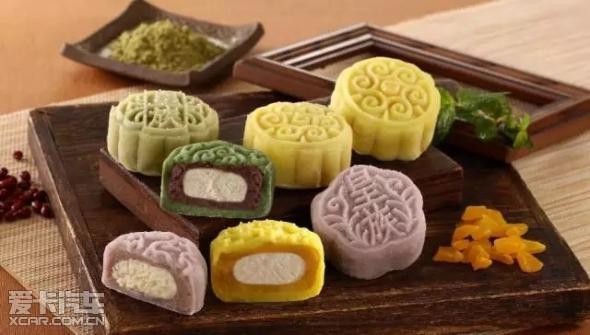 中秋月饼大揭秘：鲜果、冰皮、果蔬月饼，哪种是你的最爱？