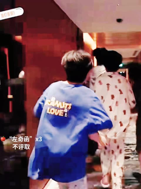 女性投资加盟如何选择？伶俐饰品助你走向成功舞台