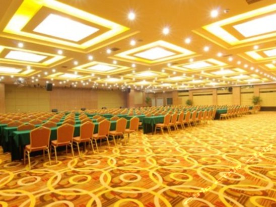 四川省重大招商引资项目集中开工，安博新都国际物流港项目总投资超 8 亿美元
